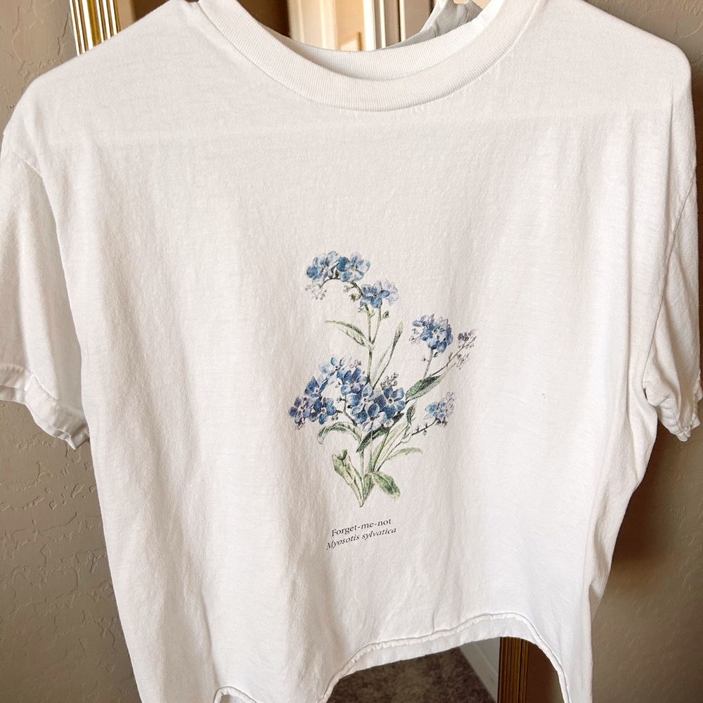 Brandy Melville White Graphic T-shirt